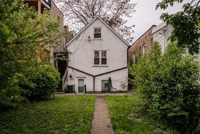 5326 W Van Buren Avenue, Chicago, IL 60644