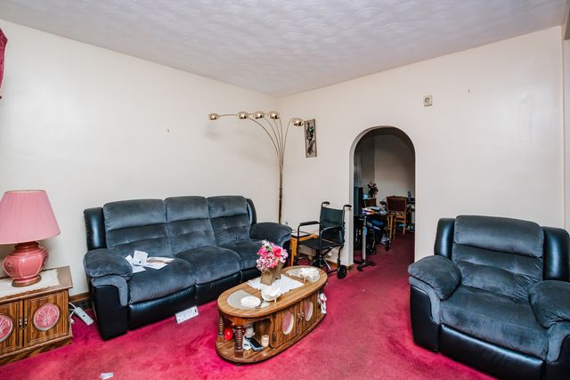 5326 W Van Buren Avenue, Chicago, IL 60644