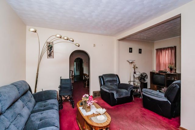 5326 W Van Buren Avenue, Chicago, IL 60644