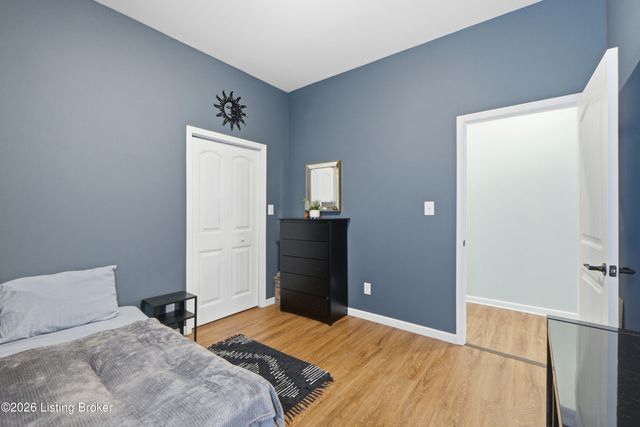 944 E Maple St, Jeffersonville, IN 47130