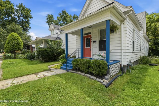 944 E Maple St, Jeffersonville, IN 47130