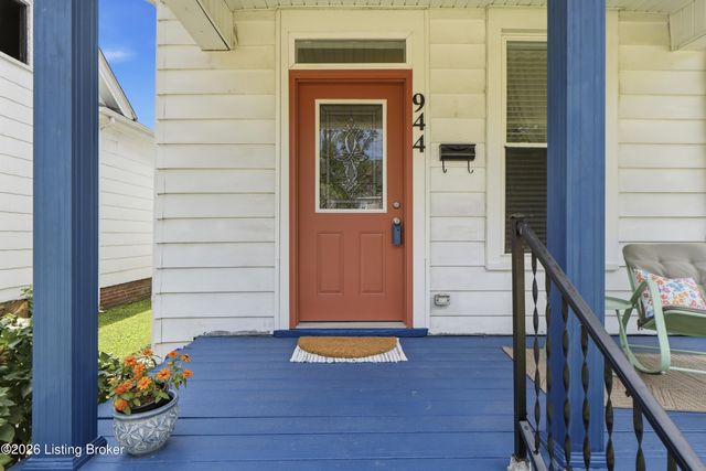 944 E Maple St, Jeffersonville, IN 47130