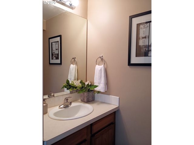 217 Ne 146TH Ave 29, Portland, OR 97230