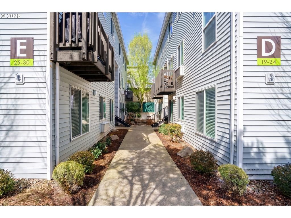 217 Ne 146TH Ave 29, Portland, OR 97230