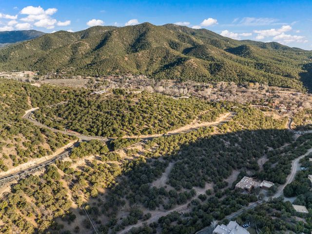 725 Paseo De Florencio, Santa Fe, NM 87501