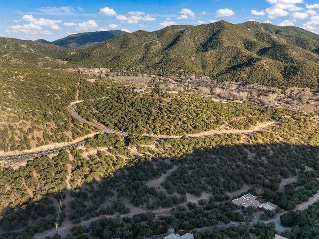 725 Paseo De Florencio, Santa Fe, NM 87501