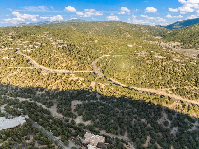 725 Paseo De Florencio, Santa Fe, NM 87501