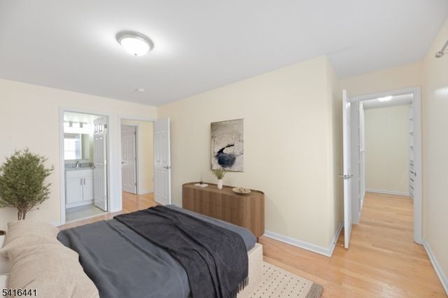 902 Spruce St, Roselle Boro, NJ 07203