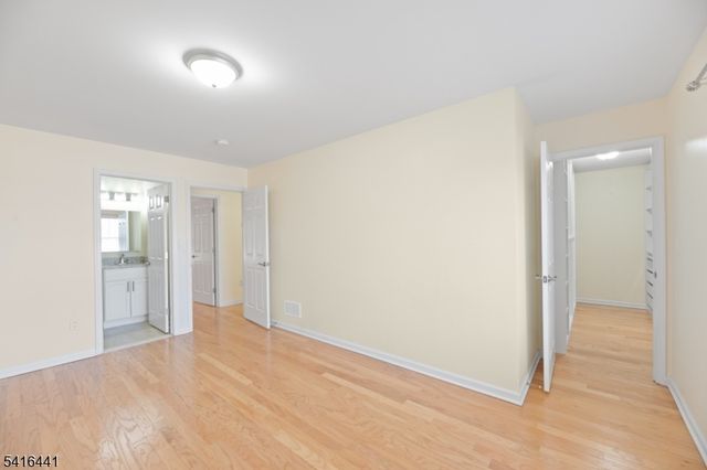 902 Spruce St, Roselle Boro, NJ 07203