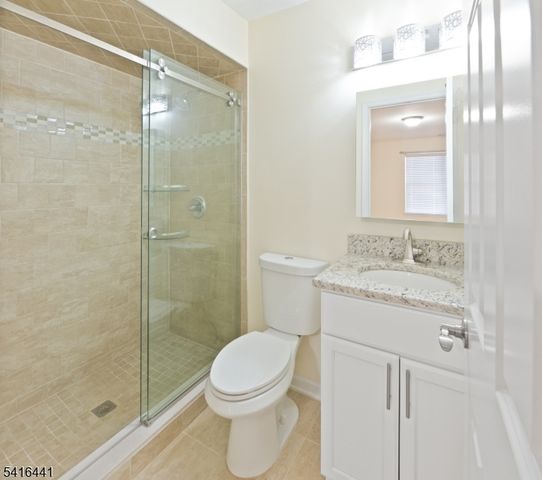 902 Spruce St, Roselle Boro, NJ 07203