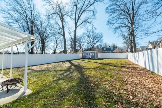 902 Spruce St, Roselle Boro, NJ 07203