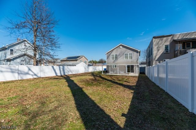 902 Spruce St, Roselle Boro, NJ 07203