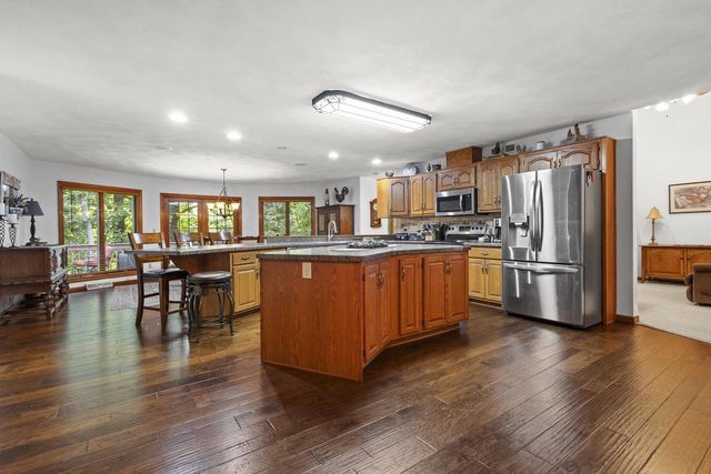 106 WULGAERT WAY, Combined Locks, WI 54113