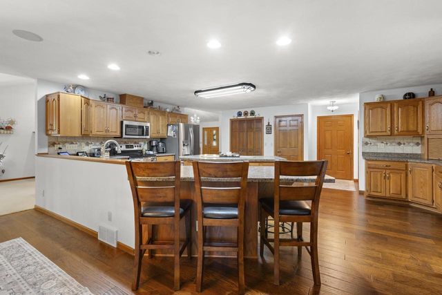 106 WULGAERT WAY, Combined Locks, WI 54113