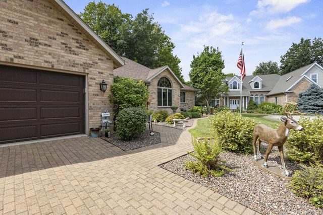 106 WULGAERT WAY, Combined Locks, WI 54113