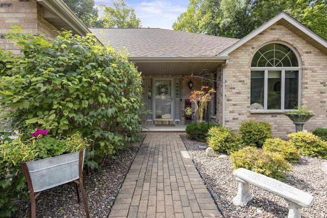 106 WULGAERT WAY, Combined Locks, WI 54113