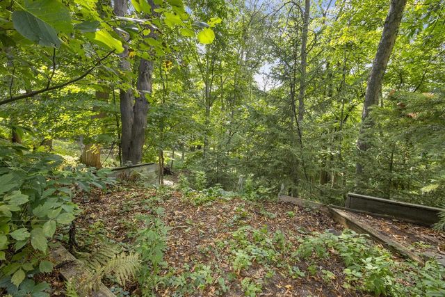 106 WULGAERT WAY, Combined Locks, WI 54113