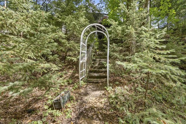 106 WULGAERT WAY, Combined Locks, WI 54113