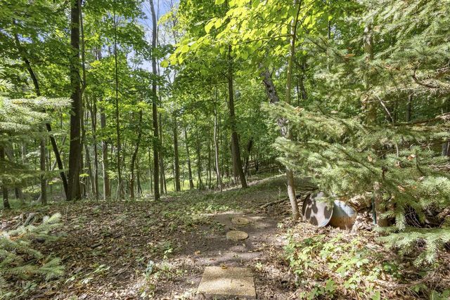 106 WULGAERT WAY, Combined Locks, WI 54113