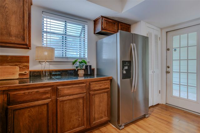 714 W Canty Street, Dallas, TX 75208