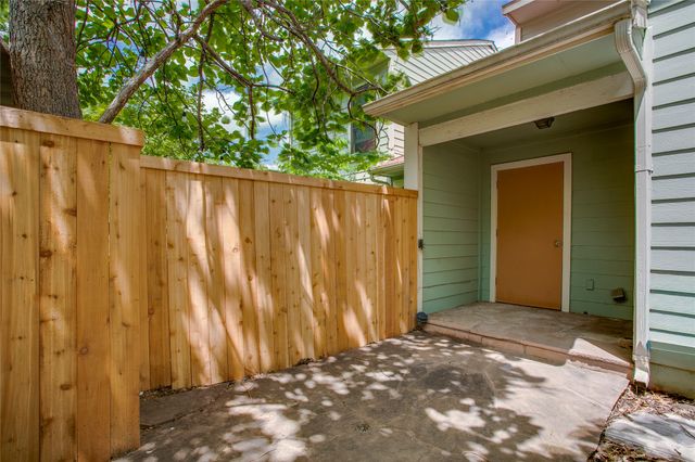 714 W Canty Street, Dallas, TX 75208