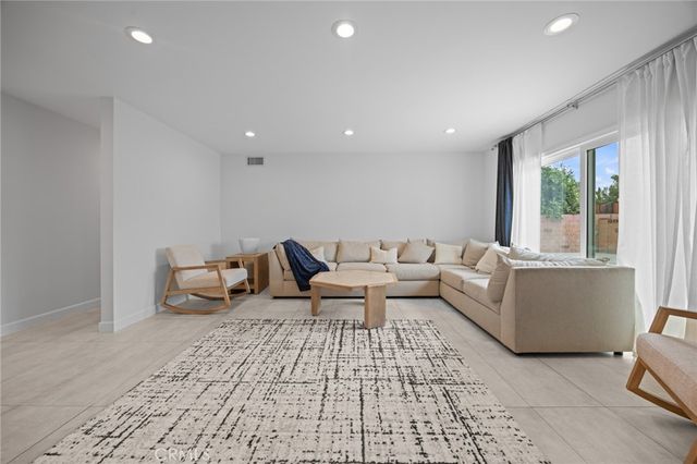 7844 Allott, Panorama City, CA 91402