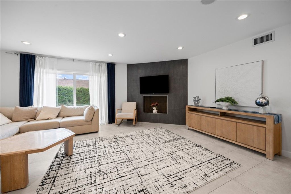 Image 15 of property listing at 7844 Allott, Panorama City, CA 91402
