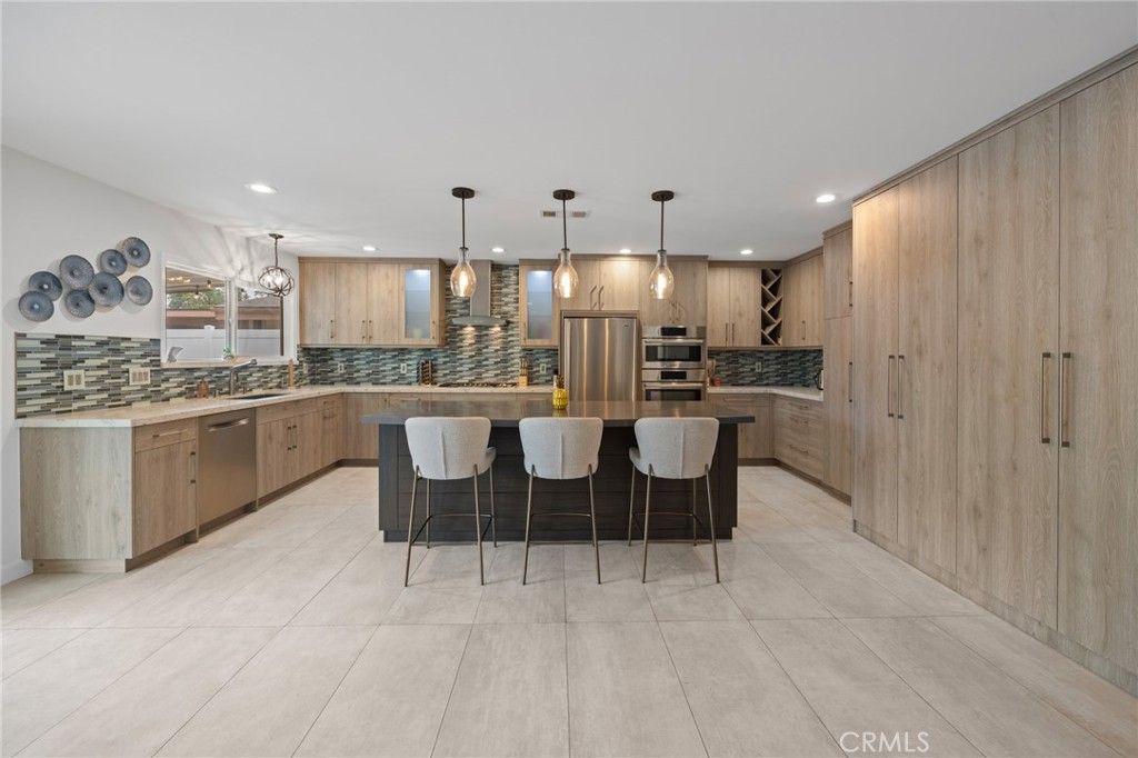 Image 17 of property listing at 7844 Allott, Panorama City, CA 91402
