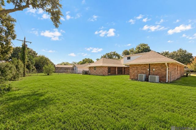 10443 E Grandeur Dr, Baton Rouge, LA 70815