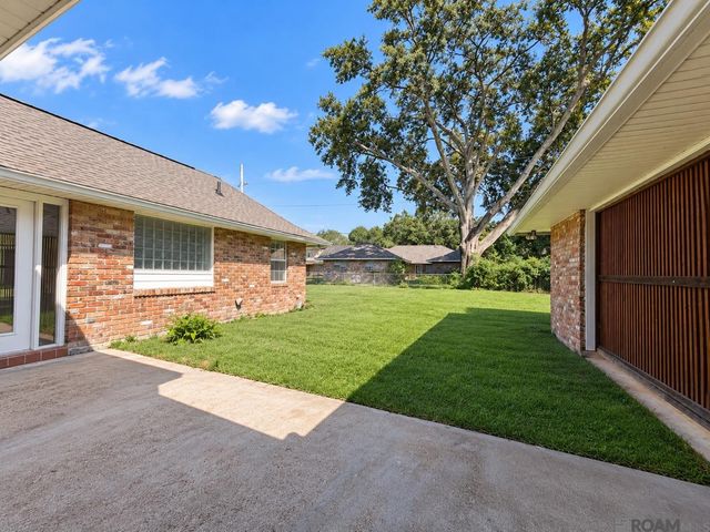 10443 E Grandeur Dr, Baton Rouge, LA 70815