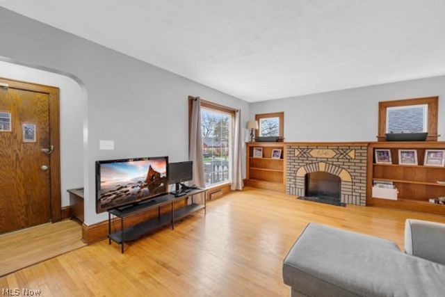 624 E Ford Avenue, Barberton, OH 44203