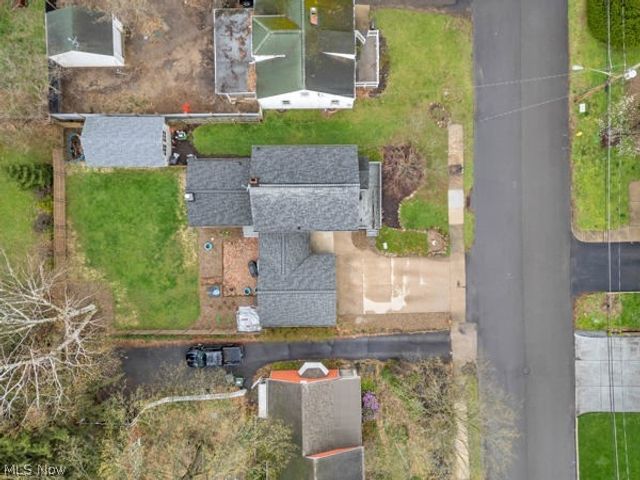 624 E Ford Avenue, Barberton, OH 44203