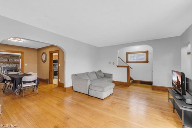 624 E Ford Avenue, Barberton, OH 44203