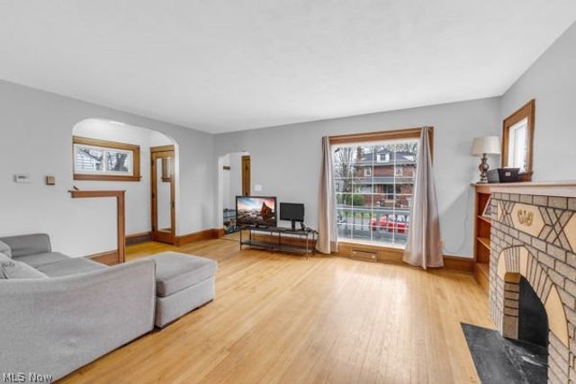 624 E Ford Avenue, Barberton, OH 44203