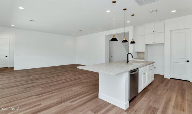 3723 E FAWN Drive, Phoenix, AZ 85042