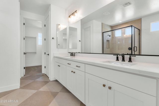 3723 E FAWN Drive, Phoenix, AZ 85042