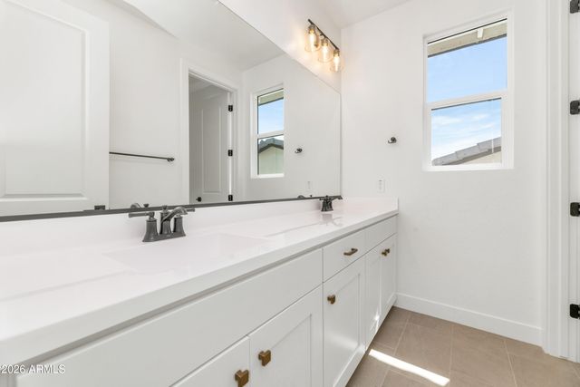 3723 E FAWN Drive, Phoenix, AZ 85042