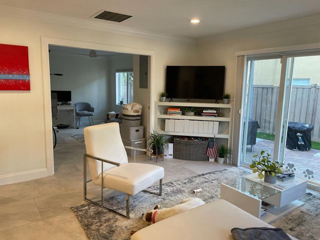 1400 NE 18TH Street 4, Fort Lauderdale, FL 33305
