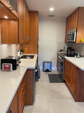 1400 NE 18TH Street 4, Fort Lauderdale, FL 33305