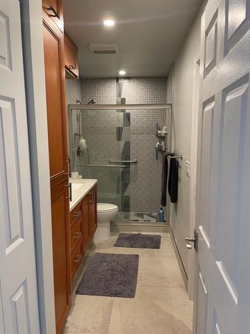 1400 NE 18TH Street 4, Fort Lauderdale, FL 33305