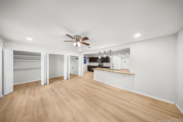 126 Cresham Dr., San Antonio, TX 78218