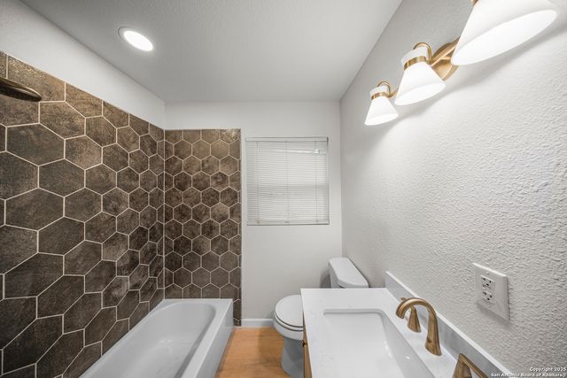 126 Cresham Dr., San Antonio, TX 78218