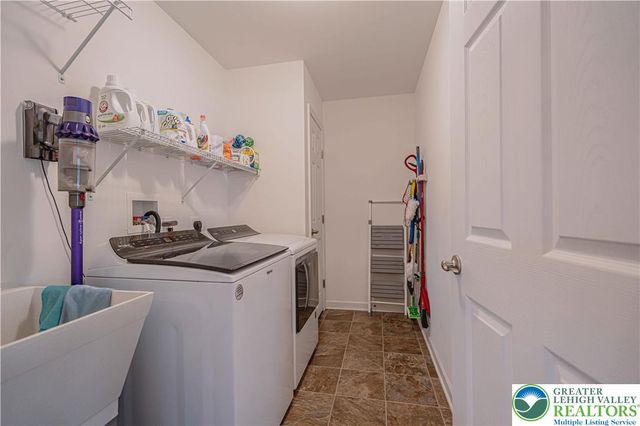 3767 Founders XING, Easton, PA 18045