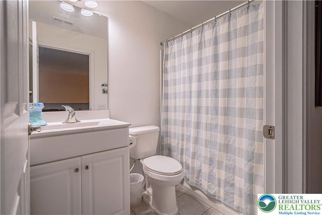 3767 Founders XING, Easton, PA 18045