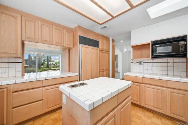 5874 Lamas Street, San Diego, CA 92122