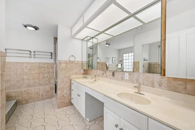 5874 Lamas Street, San Diego, CA 92122