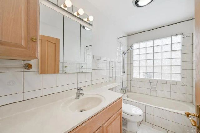 5874 Lamas Street, San Diego, CA 92122
