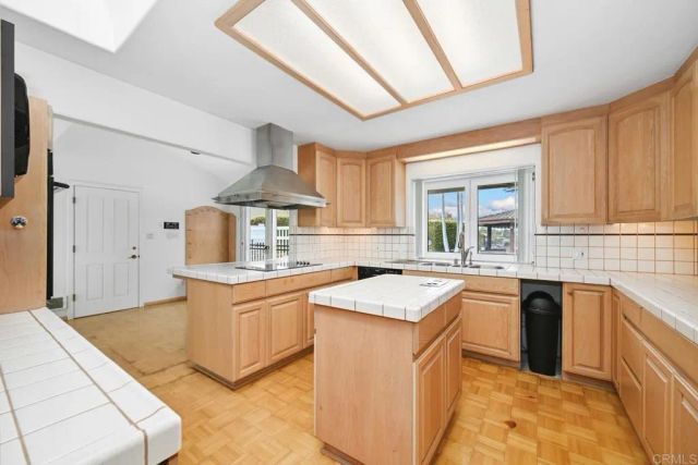 5874 Lamas Street, San Diego, CA 92122
