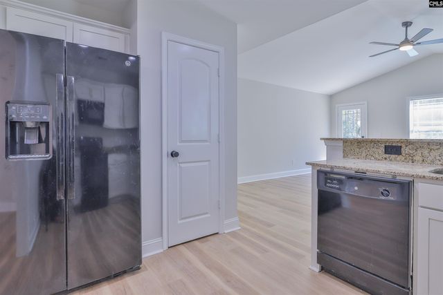 527 Calhoun Road, Swansea, SC 29160