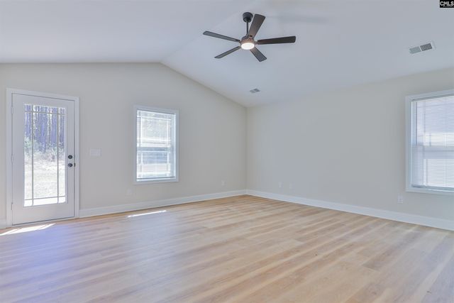 527 Calhoun Road, Swansea, SC 29160